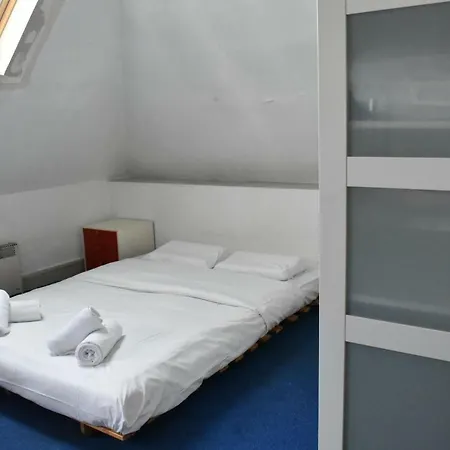 Studio In 17th In Ternes Apartment